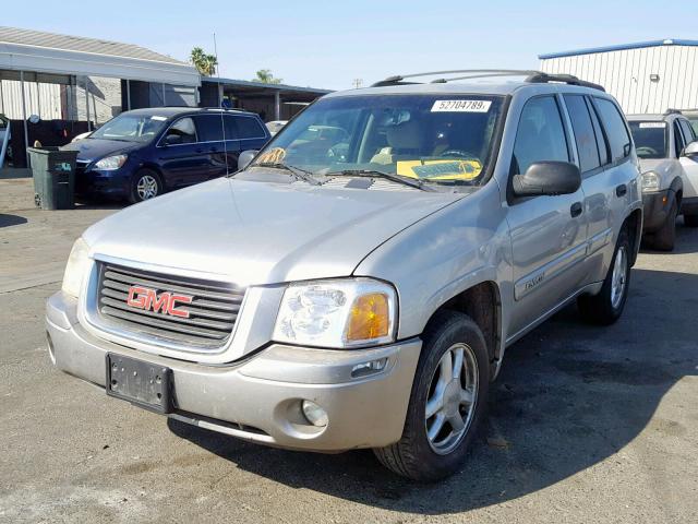 1GKDT13SX52162360 - 2005 GMC ENVOY SILVER photo 2