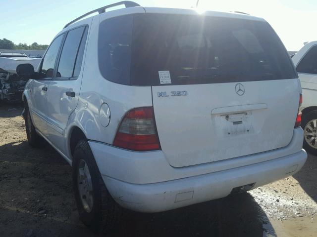 4JGAB54E41A234067 - 2001 MERCEDES-BENZ ML 320 WHITE photo 3