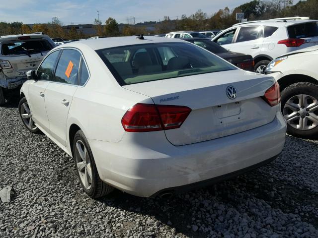 1VWBP7A30DC058651 - 2013 VOLKSWAGEN PASSAT SE WHITE photo 3