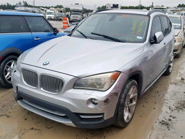 WBAVM5C58DVL63666 - 2013 BMW X1 XDRIVE3 SILVER photo 2
