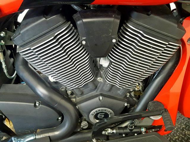 5VPXMAAA6H3057301 - 2017 VICTORY MOTORCYCLES MAGNUM RED photo 5