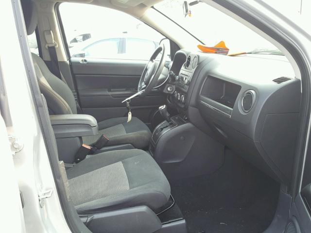1J4NT1FA6BD248701 - 2011 JEEP COMPASS SP 银色 照片 5