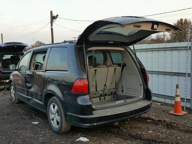 2V8HW34109R552448 - 2009 VOLKSWAGEN ROUTAN SE BLACK photo 3