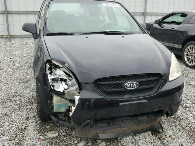 KNAFG525477096273 - 2007 KIA RONDO BASE BLACK photo 9