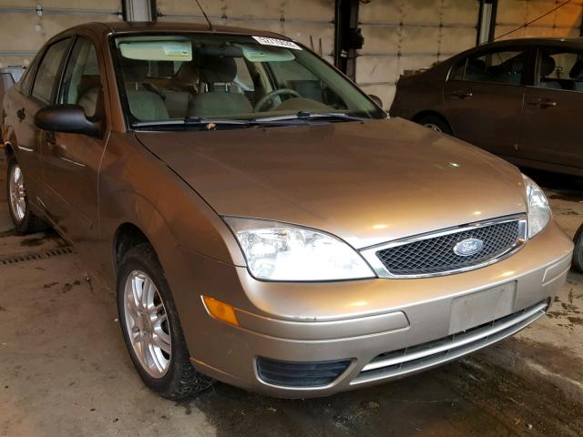 1FAFP34N45W289794 - 2005 FORD FOCUS ZX4 GOLD photo 1