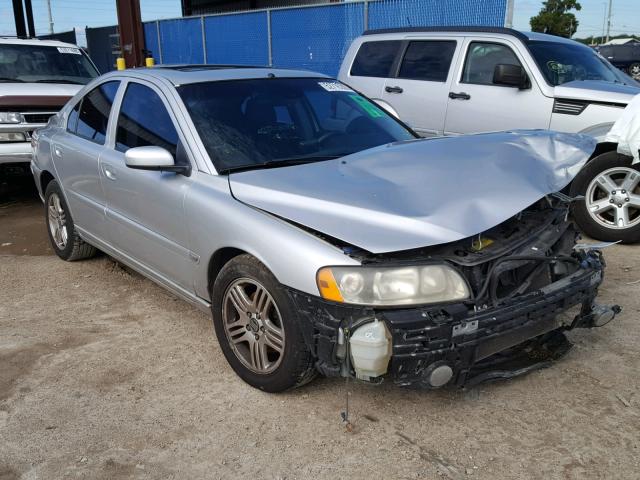 YV1RH592552456566 - 2005 VOLVO S60 2.5T SILVER photo 1