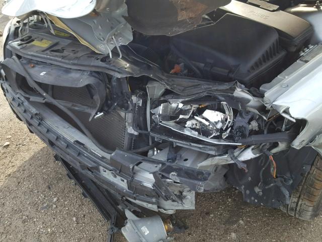 YV1RH592552456566 - 2005 VOLVO S60 2.5T SILVER photo 9