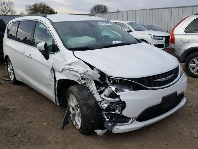 2C4RC1BGXHR816830 - 2017 CHRYSLER PACIFICA T WHITE photo 1