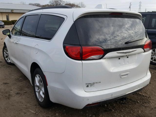 2C4RC1BGXHR816830 - 2017 CHRYSLER PACIFICA T WHITE photo 3