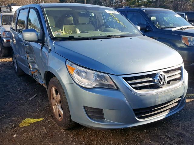 2V4RW3D14AR348472 - 2010 VOLKSWAGEN ROUTAN SE BLUE photo 1