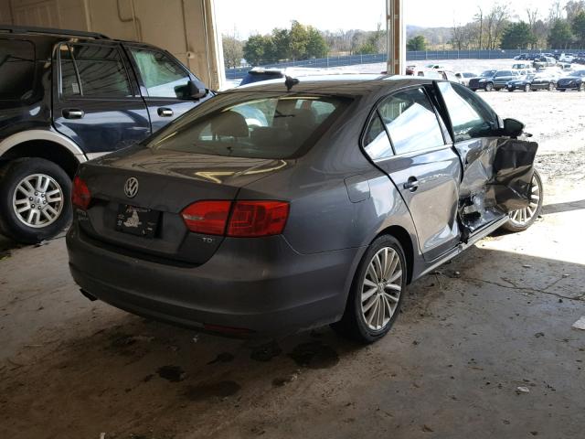 3VWLL7AJXDM395048 - 2013 VOLKSWAGEN JETTA TDI GRAY photo 4