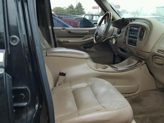 5LMPU28L2WLJ46977 - 1998 LINCOLN NAVIGATOR BLACK photo 5