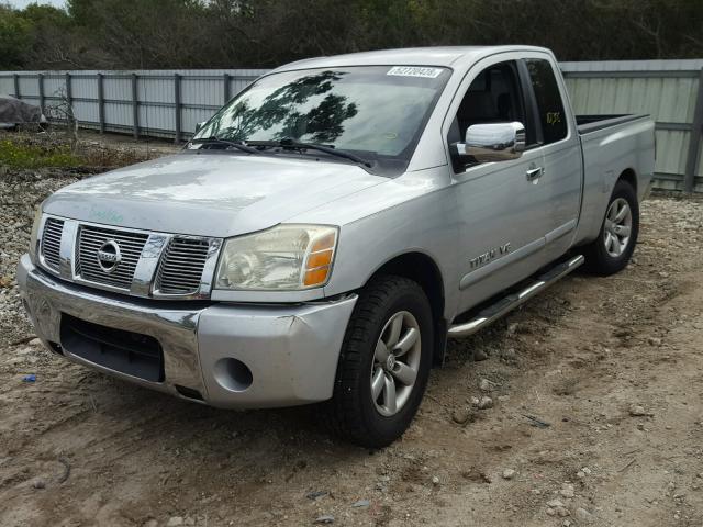 1N6BA06A37N241440 - 2007 NISSAN TITAN XE SILVER photo 2