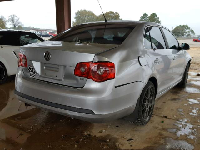 3VWEF71K37M169513 - 2007 VOLKSWAGEN JETTA WOLF SILVER photo 4