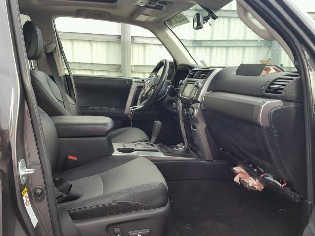 JTEBU5JR6G5299798 - 2016 TOYOTA 4RUNNER SR GRAY photo 5