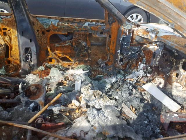 1G4CU541X44105673 - 2004 BUICK PARK AVENU BURN photo 5