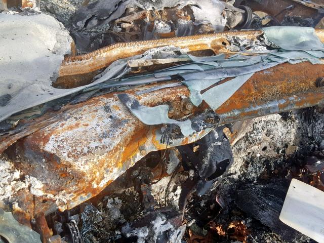 1G4CU541X44105673 - 2004 BUICK PARK AVENU BURN photo 8