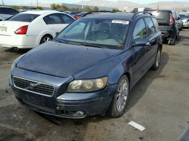 YV1MW682452054626 - 2005 VOLVO V50 T5 BLUE photo 2