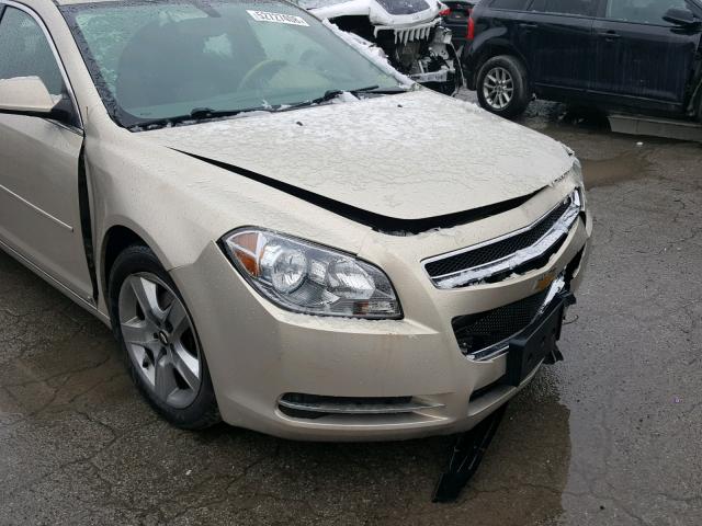 1G1ZH57B894159593 - 2009 CHEVROLET MALIBU 1LT GOLD photo 9
