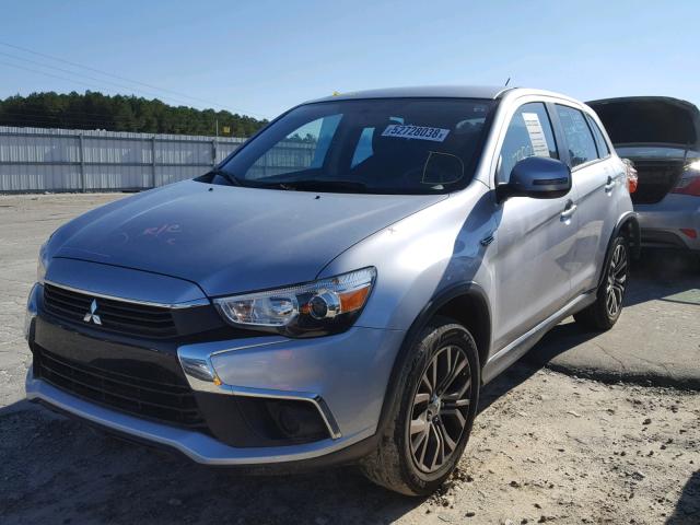 JA4AP3AU1GZ040669 - 2016 MITSUBISHI OUTLANDER SILVER photo 2