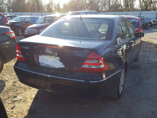 WDBRF61JX5A774269 - 2005 MERCEDES-BENZ C 240 BLACK photo 4