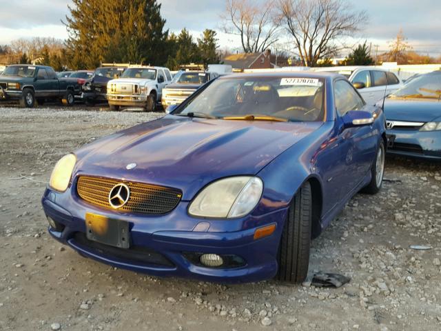 WDBKK65F82F249356 - 2002 MERCEDES-BENZ SLK 320 BLUE photo 2