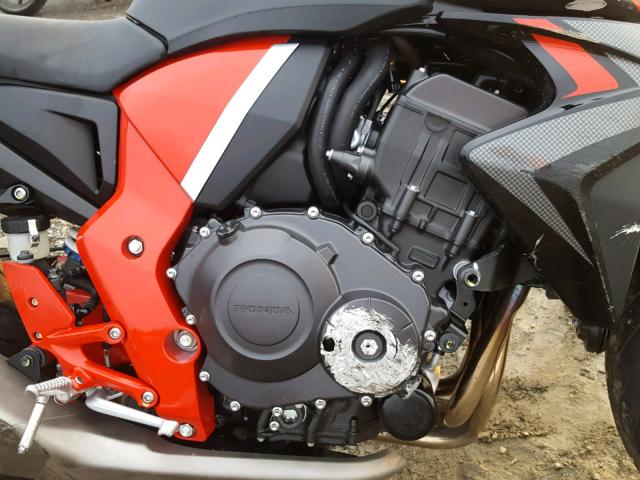 ZDCSC6012FF220122 - 2015 HONDA CB1000 R RED photo 7