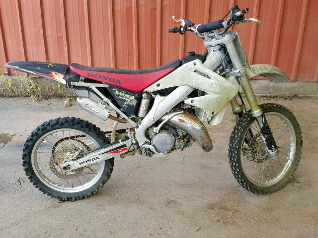 JH2JE01383M500815 - 2003 HONDA CR125 R WHITE photo 1