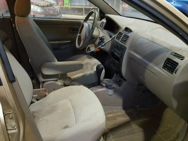 KNADC125536260772 - 2003 KIA RIO GOLD photo 5