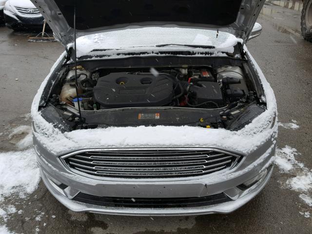 3FA6P0K95HR116040 - 2017 FORD FUSION TIT SILVER photo 7