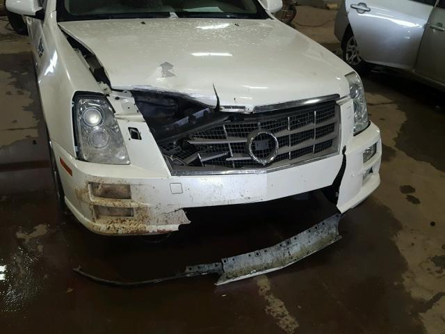 1G6DC67A160109055 - 2006 CADILLAC STS WHITE photo 9