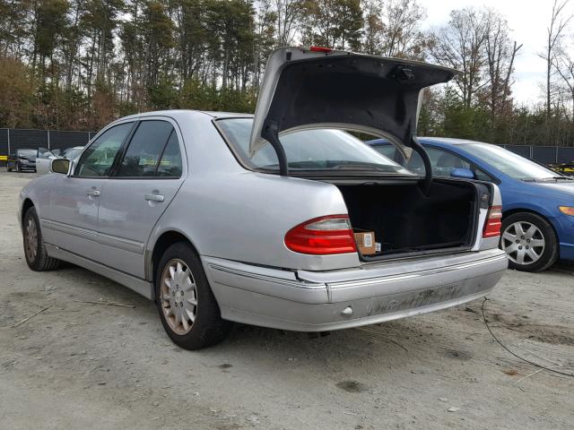 WDBJF82J41X051399 - 2001 MERCEDES-BENZ E 320 4MAT GRAY photo 3