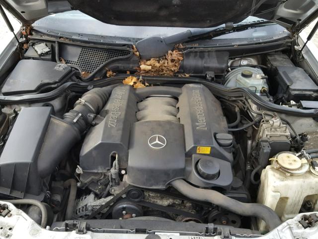 WDBJF82J41X051399 - 2001 MERCEDES-BENZ E 320 4MAT GRAY photo 7