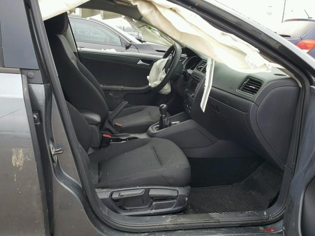 3VW1K7AJ3FM353429 - 2015 VOLKSWAGEN JETTA BASE 灰色 照片 5