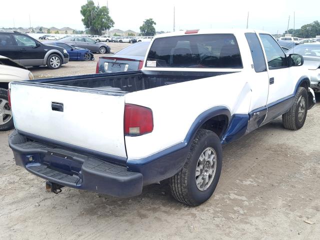 1GTDT19W228195108 - 2002 GMC SONOMA WHITE photo 4