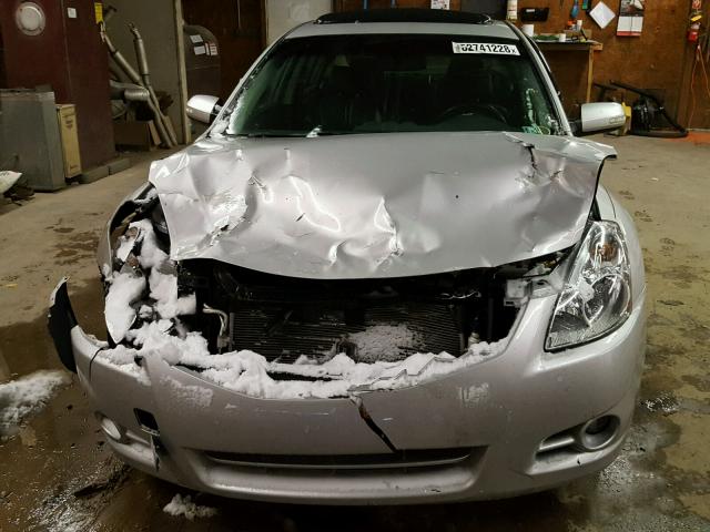 1N4BL2AP1CN494695 - 2012 NISSAN ALTIMA SR SILVER photo 9