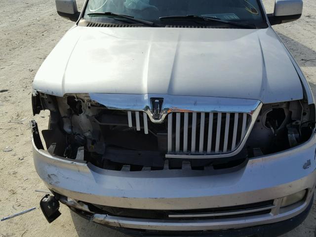 5LMFU27535LJ08672 - 2005 LINCOLN NAVIGATOR SILVER photo 7