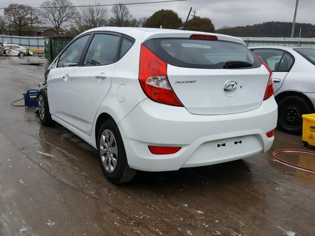 KMHCT5AE6GU238705 - 2016 HYUNDAI ACCENT SE WHITE photo 3