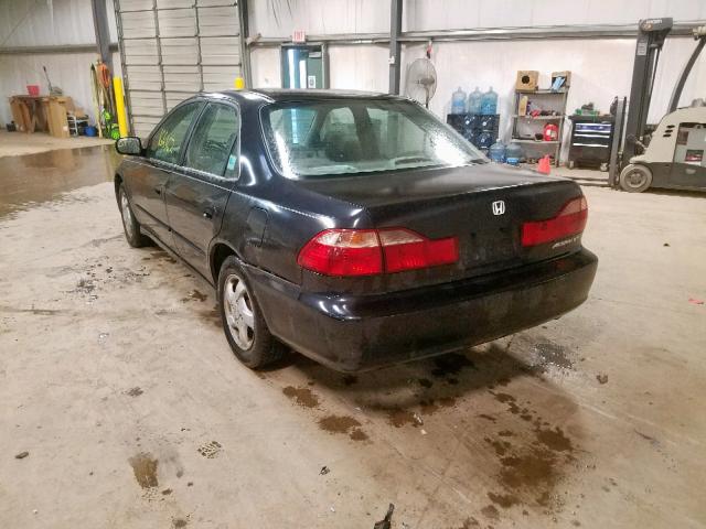 1HGCG6684YA147924 - 2000 HONDA ACCORD EX BLACK photo 3