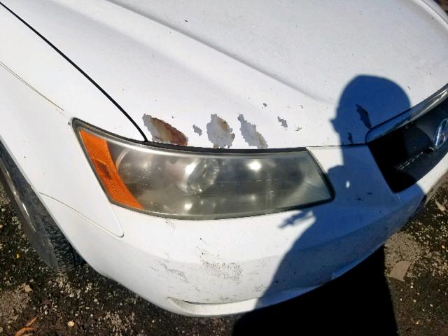 5NPEU46FX6H153932 - 2006 HYUNDAI SONATA GLS WHITE photo 9