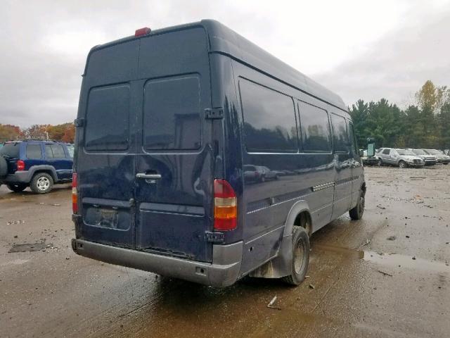 WD2PD544945681327 - 2004 DODGE SPRINTER BLUE photo 4