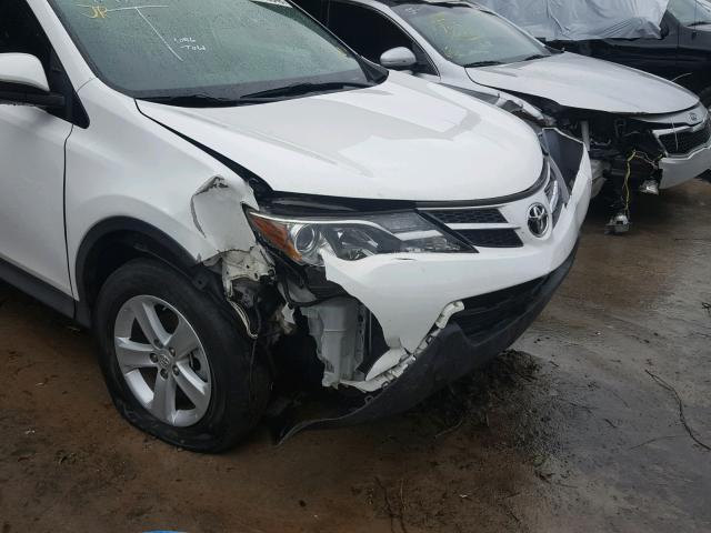 2T3WFREV4EW121635 - 2014 TOYOTA RAV4 XLE WHITE photo 9