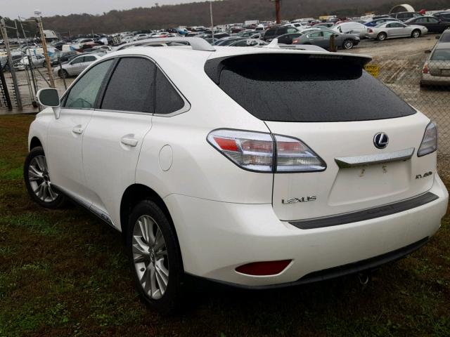 JTJBC1BA8A2402637 - 2010 LEXUS RX 450 WHITE photo 3