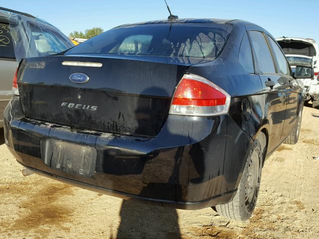 1FAHP34N88W267665 - 2008 FORD FOCUS S/SE BLACK photo 4