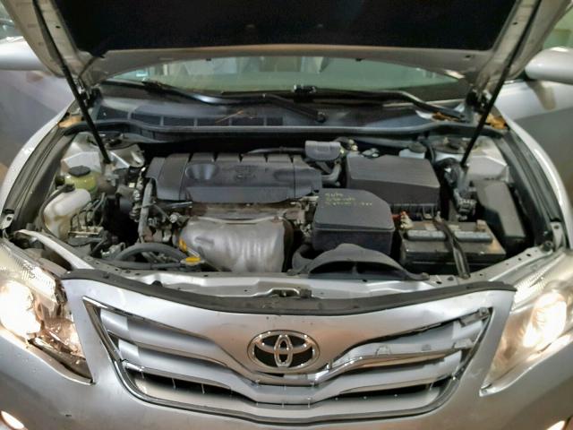 4T4BF3EK4BR147048 - 2011 TOYOTA CAMRY BASE SILVER photo 7