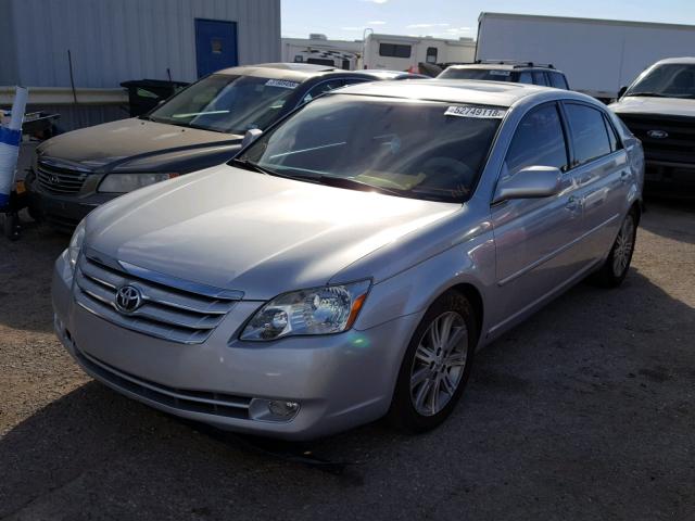 4T1BK36B46U155483 - 2006 TOYOTA AVALON SILVER photo 2