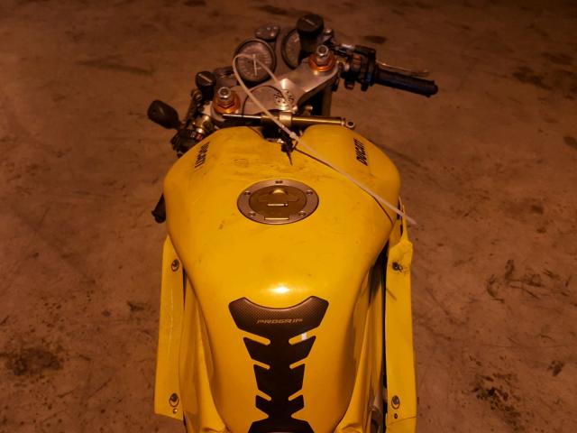 ZDM1SB3R2XB009998 - 1999 DUCATI 748 YELLOW photo 5