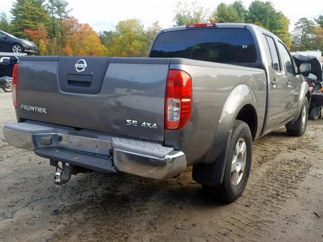 1N6AD09W18C444771 - 2008 NISSAN FRONTIER C GRAY photo 4