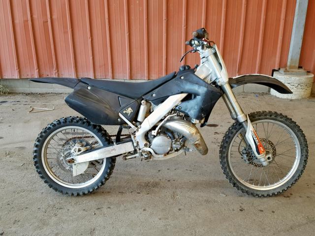 JH2JE01331M305539 - 2001 HONDA CR125 R BLACK photo 1