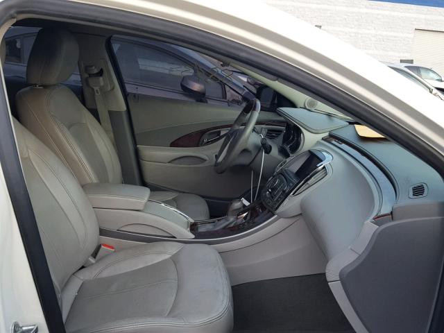 1G4GJ5E37CF140829 - 2012 BUICK LACROSSE T WHITE photo 5